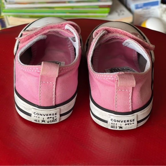 Toddler Converse All Star Chuck Taylor - size 7. - Picture 2 of 13